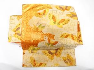 雲取りに蝶・唐草模様織り出し　作り帯